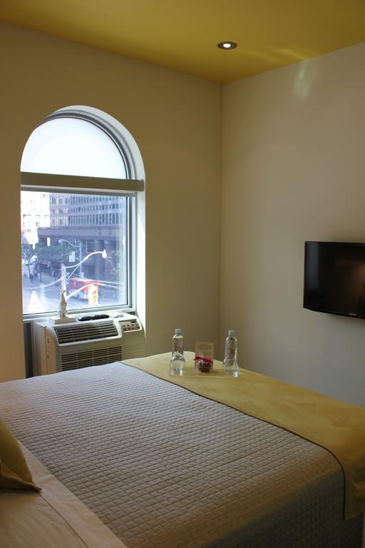 Baystreet Hotel/Motel Торонто Стая снимка