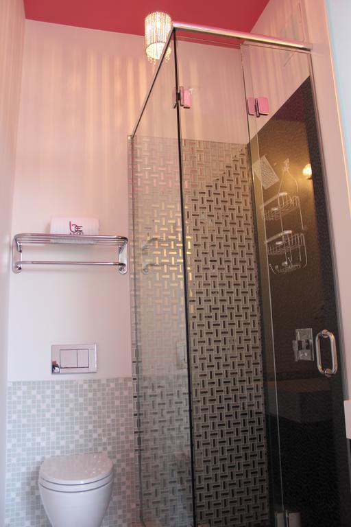 Baystreet Hotel/Motel Торонто Стая снимка